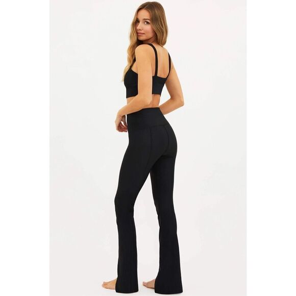 Beach Riot Alani Flared Leggings - Picture 2 of 6